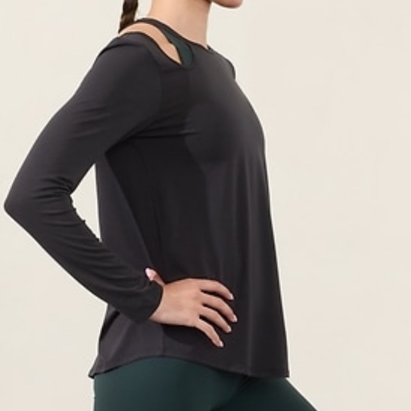 Athleta with ease asymmetrical top Black size S NWT - Picture 4 of 4